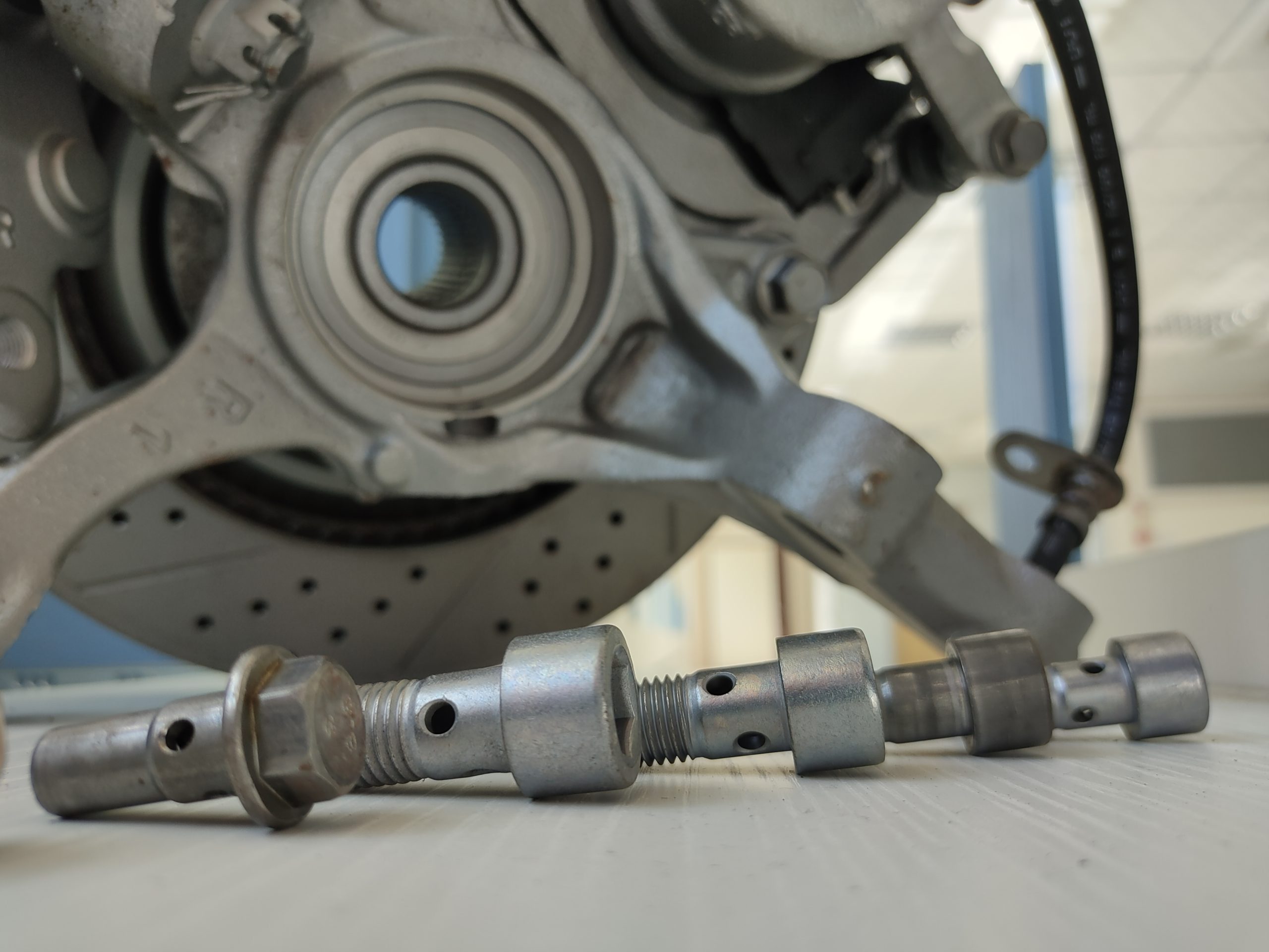 Tubing Screw